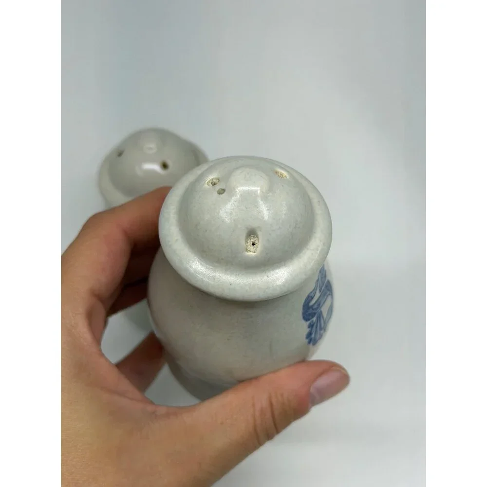 VTG Pfaltzgraff Yorktowne Salt & Pepper Shakers 4.25